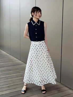 「NATURAL BEAUTY BASIC（ナチュラルビューティーベーシック）の【Oggi.jp掲載】【Oggi5月号掲載】◇ワイドカバードサンダル（サンダル、ブラック系）」を使った、hiyoriさん（レディース・171cm）の夏コーディネート
