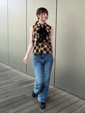 「NATURAL BEAUTY BASIC（ナチュラルビューティーベーシック）のセミフレアデニムパンツ（その他パンツ、ブルー系）」を使った、hiyoriさん（レディース・171cm）の夏コーディネート