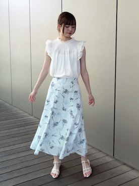 「NATURAL BEAUTY BASIC（ナチュラルビューティーベーシック）のハイネックフリルスリーブカットソー（Tシャツ/カットソー、ホワイト系）」を使った、hiyoriさん（レディース・171cm）の夏コーディネート