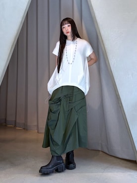 「UN3D.（アンスリード）のW TUCK COCOON TOP / ダブルタックコクーントップ（Tシャツ/カットソー、ホワイト系）」を使った、YURIさん（レディース・162cm）の秋コーディネート