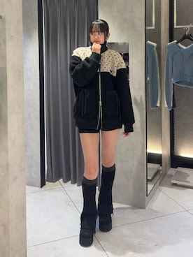 「EMODA（エモダ）のアイテム（ジャケット/アウター）」を使った、片山歩香さん（レディース・172cm）の秋コーディネート