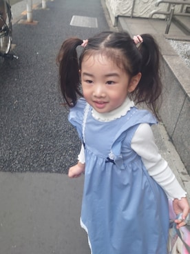 「CHOPIN（ショパン）のアイテム（ワンピース、ブルー系）」を使った、CHARMA さん（キッズ・110cm）の春コーディネート