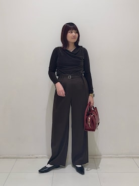 「NATURAL BEAUTY BASIC（ナチュラルビューティーベーシック）のアイテム（その他パンツ）」を使った、RIOさん（レディース・158cm）の秋コーディネート