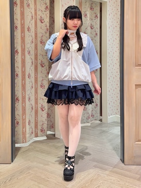 「NIBBLE POISON（ニブルポイズン）のデコルテレースアップ半袖ＢＬ（シャツ/ブラウス、ホワイト系）」を使った、こせっきーさん（レディース・160cm）の春コーディネート