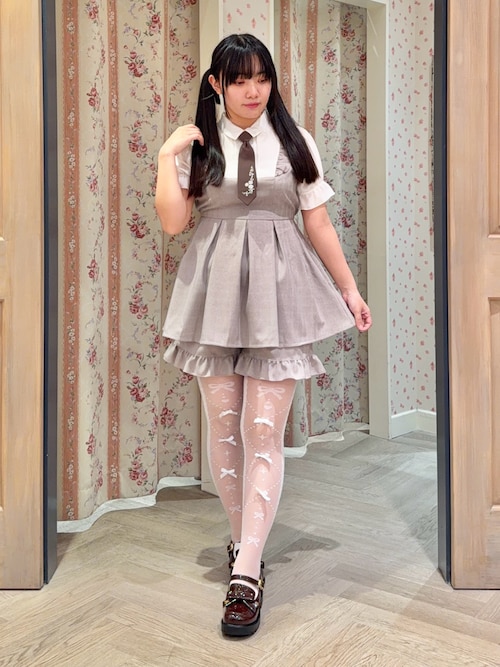 axes femme POETIQUE イクスピアリ店こせっきーさんのワンピースを使っ