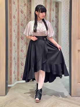 「axes femme（アクシーズファム）のフレアケープブラウス（シャツ/ブラウス、ベージュ系）」を使った、こせっきーさん（レディース・160cm）の春コーディネート