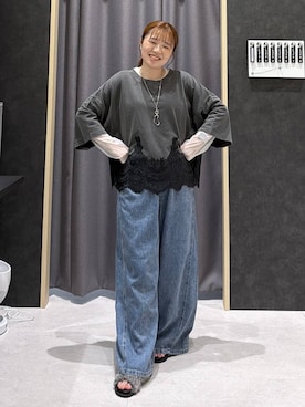 「LEPSIM（レプシィム）のアイテム（デニムパンツ）」を使った、ムツミさん（レディース・156cm）の秋コーディネート
