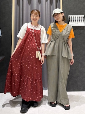 「LEPSIM（レプシィム）のガラスビーズロングネックレス　1023644（ネックレス、レッド系）」を使った、ムツミさん（レディース・156cm）の夏コーディネート