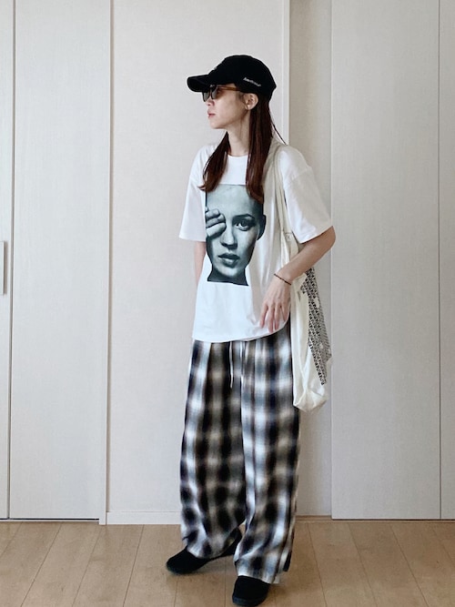 トップス BIOTOP Kate Moss by David Sims T-shirts デイビッド・シムズ × ビオトープ のコラボレーションTシャツが