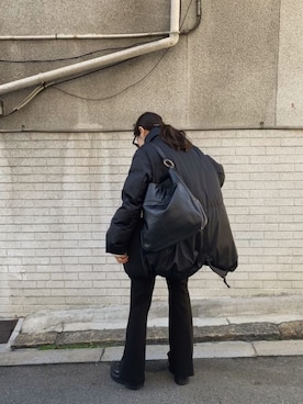 「THE ROW（ザロウ）のTHE ROW Zipped Boot I（ブーツ）」を使った、てらまゆさん（レディース・160cm）の冬コーディネート