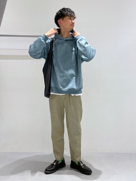「LAKOLE（ラコレ）のアイテム（パーカー）」を使った、Takuさん（メンズ・180cm）の冬コーディネート