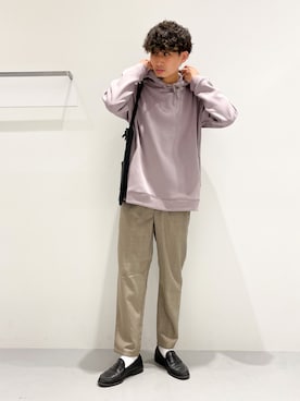 「LAKOLE（ラコレ）のアイテム（パーカー）」を使った、Takuさん（メンズ・180cm）の秋コーディネート