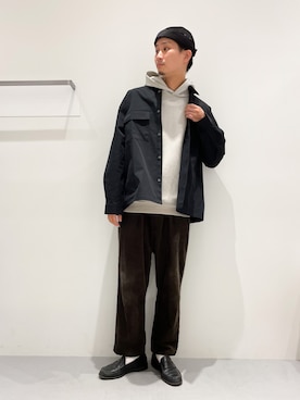 「LAKOLE（ラコレ）のアイテム（パーカー）」を使った、Takuさん（メンズ・180cm）の秋コーディネート