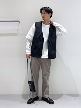 「LAKOLE（ラコレ）のアイテム（ベスト）」を使った、Takuさん（メンズ・180cm）の春コーディネート
