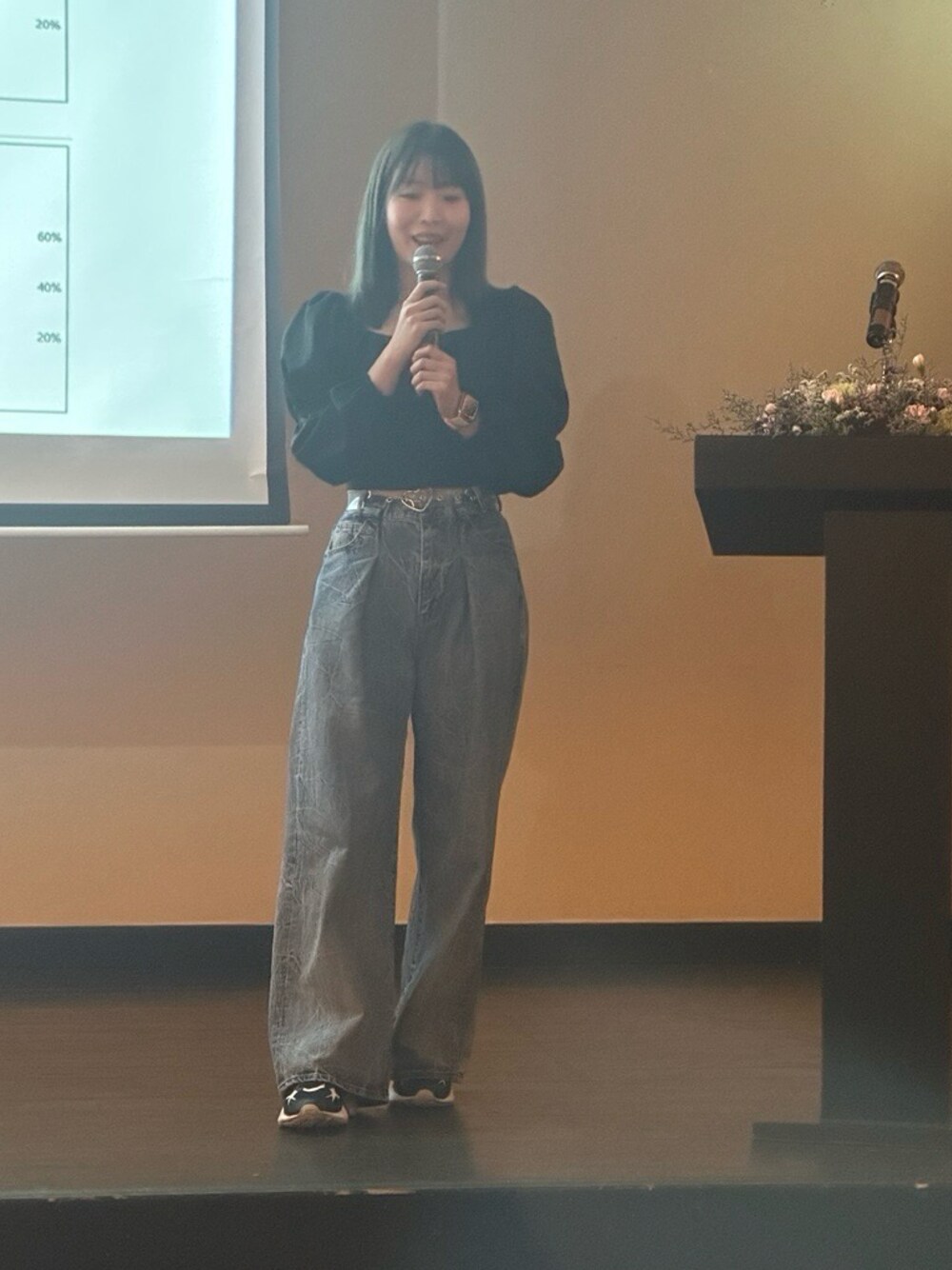 「JEANASISのアイテム（デニムパンツ、その他）」を使った、ぺいさん（レディース・163cm）の冬コーディネートの1枚目の写真