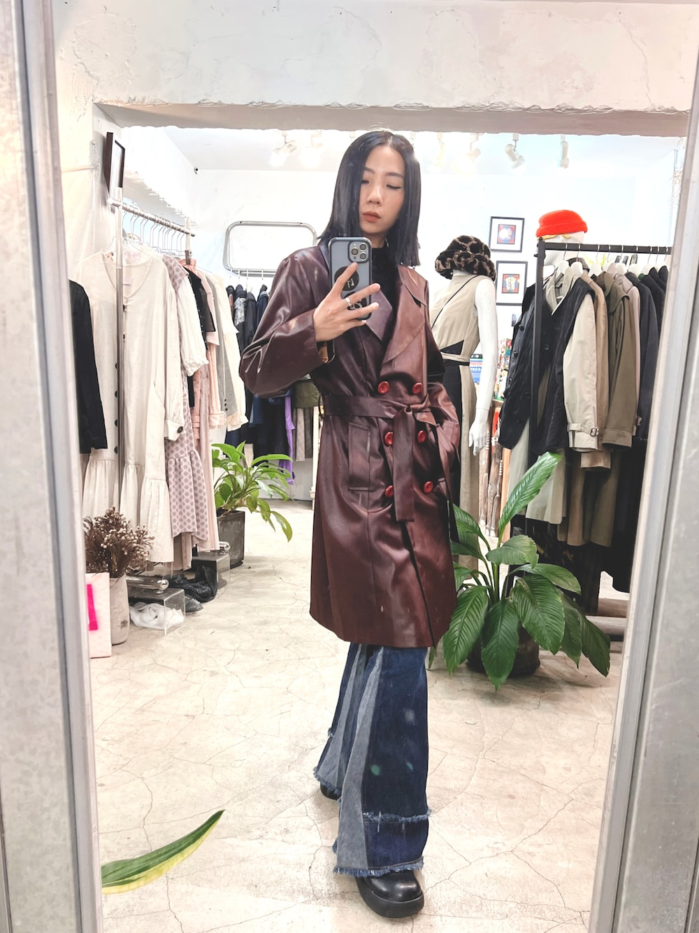 「春、今日のコーデ、今日の服、ootd、ootdfashion、vintage、vintage style、古着MIX、古着」｜「三八計のアイテム（トレンチコート、レッド系）」を使った、Amanさん（レディース・164cm）の春コーディネートの1枚目の写真