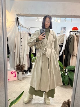 「秋冬」｜「アイテム（トレンチコート）」を使った、Amanさん（レディース・164cm）の冬コーディネート