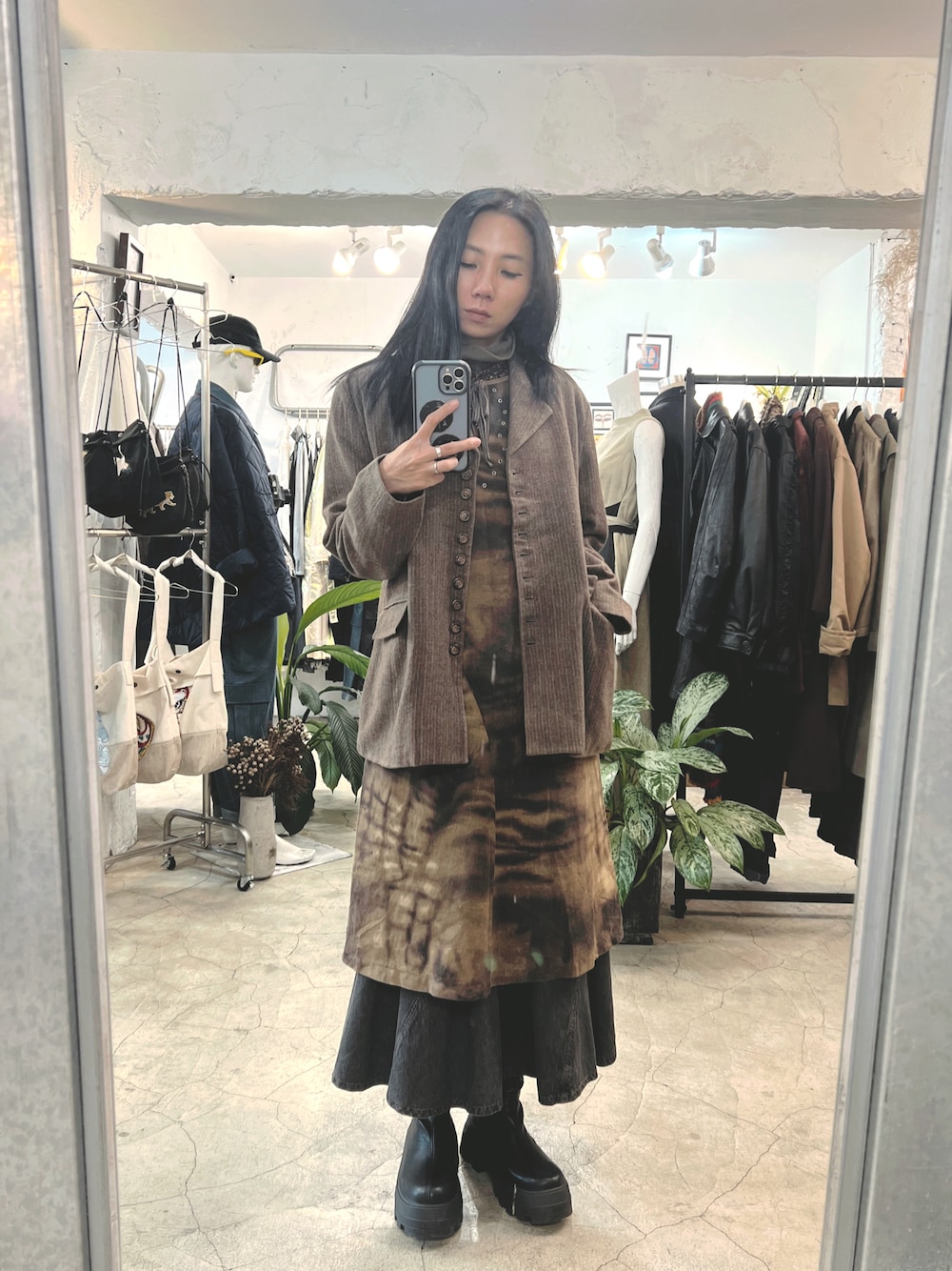 「冬服、今日のコーデ、秋冬、古着MIX、ootd、vintage」｜「三八計vintageのアイテム（テーラードジャケット、ブラウン系）」を使った、Amanさん（レディース・164cm）の冬コーディネートの1枚目の写真
