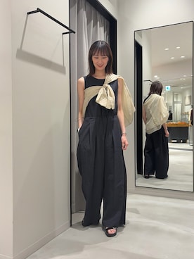 「URBAN RESEARCH（アーバンリサーチ）の『別注』THOUSAND MILE×URBAN RESEARCH　SLEEVELESS ALL IN ONE（つなぎ/オールインワン、ブルー系）」を使った、momokaさん（レディース・164cm）の春コーディネート