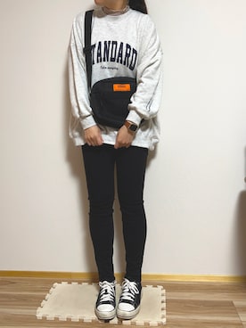 「UNIQLO（ユニクロ）のウルトラストレッチジーンズ（デニムパンツ）」を使った、meme⁂さん（レディース・162cm）の春コーディネート