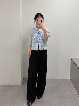 「mystic（ミスティック）の【3サイズ展開◎】ラインストーンWベルトパンツ（スラックス、ブラック系）」を使った、おみくさん（レディース・163cm）の春コーディネート