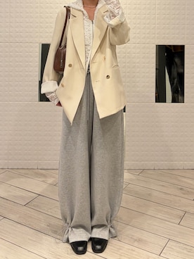 「mystic（ミスティック）の《2026SS新色IVO / BEI 》【SET UP着用◎/アウターの中にも着込める◎】金ボタンテーラードジャケット（テーラードジャケット、ホワイト系）」を使った、おみくさん（レディース・163cm）の冬コーディネート