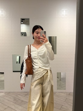 「mystic（ミスティック）のマルチレーススカーフ（バンダナ/スカーフ、ホワイト系）」を使った、おみくさん（レディース・163cm）の春コーディネート