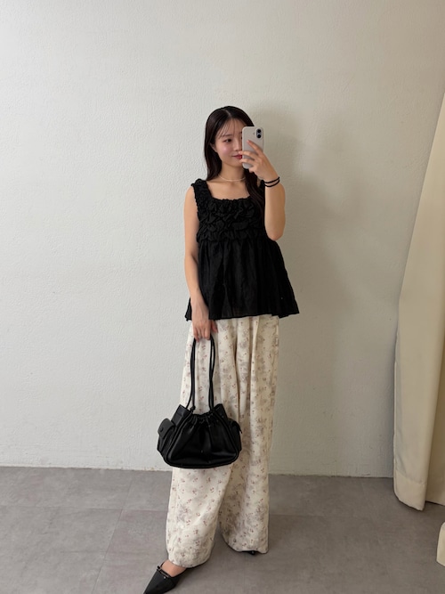 新品misticポンチョ、パンツ セール】フラワータックパンツ（その他パンツ）｜mystic（ミスティック