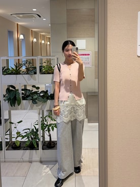 「mystic（ミスティック）の裾ドロストイージーパンツ（その他パンツ、グレー系）」を使った、おみくさん（レディース・163cm）の春コーディネート
