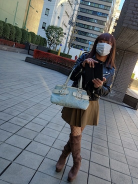 「カッコイイ女子」｜「アイテム（ライダースジャケット）」を使った、愛優葉♂さん（レディース・164cm）の冬コーディネート