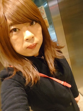 「花柄」｜「アイテム（チェスターコート）」を使った、愛優葉♂さん（レディース・164cm）の冬コーディネート