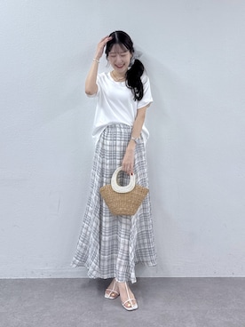 「La boutique BonBon（ラブティックボンボン）の【復刻・今すぐお届け！】ターンバックカットソー（Tシャツ/カットソー、ホワイト系）」を使った、miki：）さん（レディース・158cm）の夏コーディネート