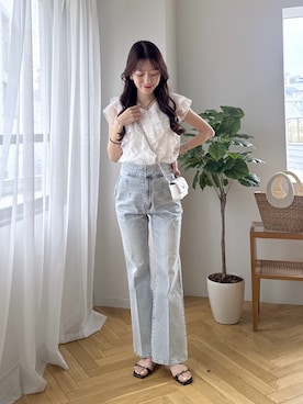 「La boutique BonBon（ラブティックボンボン）の【オフィスでもデートでも】レースラッフルフレアブラウス（シャツ/ブラウス、ホワイト系）」を使った、miki：）さん（レディース・158cm）の夏コーディネート