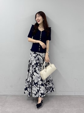 「La boutique BonBon（ラブティックボンボン）の襟レーストリミング金ボタンニット（ニット/セーター、ブルー系）」を使った、miki：）さん（レディース・158cm）の夏コーディネート
