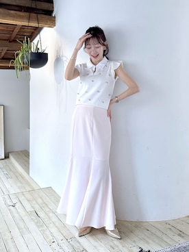 「La boutique BonBon（ラブティックボンボン）の【全骨格美人見え】クールタッチUVビジュー付きニット（ニット/セーター、ホワイト系）」を使った、miki：）さん（レディース・158cm）の春コーディネート