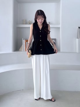「La boutique BonBon（ラブティックボンボン）の【美人見えペプラム】ペプラムノースリニット（ニット/セーター、ブラック系）」を使った、miki：）さん（レディース・158cm）の春コーディネート