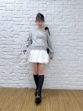 「La boutique BonBon（ラブティックボンボン）の【復刻】ミニ裏毛オフショルプルオーバー（Tシャツ/カットソー、グレー系）」を使った、miki：）さん（レディース・158cm）の夏コーディネート