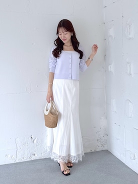 「La boutique BonBon（ラブティックボンボン）の【デコルテ見せカーデ】クールタッチUVラウンドネックカーディガン（ニット/セーター、パープル系）」を使った、miki：）さん（レディース・158cm）の春コーディネート