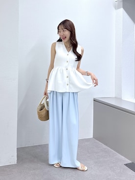 「La boutique BonBon（ラブティックボンボン）の【美人見えペプラム】ペプラムノースリニット（ニット/セーター、ホワイト系）」を使った、miki：）さん（レディース・158cm）の春コーディネート