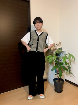 「夏秋ミックス」｜「アイテム（スニーカー）」を使った、こみなみさん（レディース・153cm）の秋コーディネート