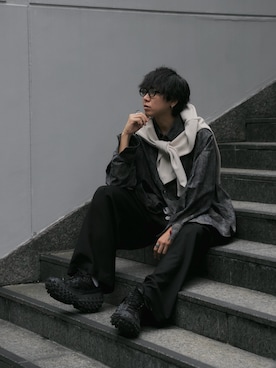 「アイテム（スラックス）」を使った、にっしーさん（メンズ・180cm・30代）の秋コーディネート