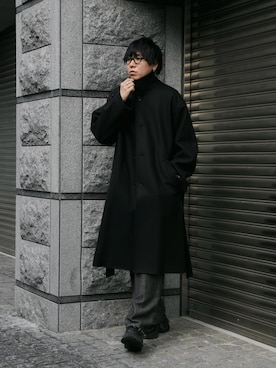 「アイテム（ステンカラーコート）」を使った、にっしーさん（メンズ・180cm）の冬コーディネート