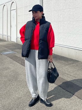 「アイテム（ダウンベスト）」を使った、RUKAさん（レディース・160cm）の秋コーディネート