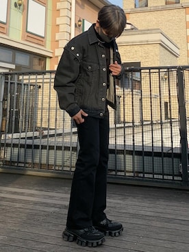 「JOHN LAWRENCE SULLIVAN（ジョンローレンスサリバン）のアイテム（デニムジャケット）」を使った、はやてまるぅさん（メンズ・165cm）の冬コーディネート