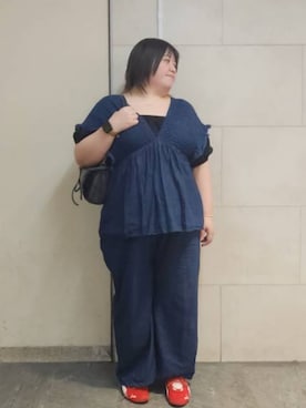 「アイテム（オールインワン・サロペット）」を使った、えなじーさん（レディース・156cm）の秋コーディネート