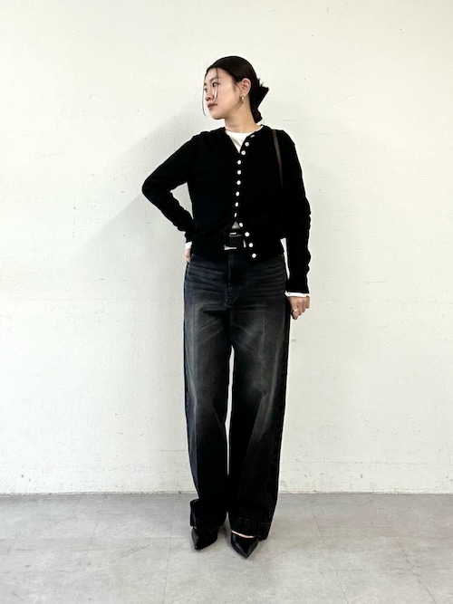 センタープレスブラックデニムパンツ（デニムパンツ）｜Whim Gazette