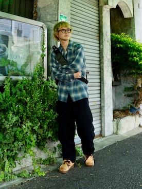 「アイテム（モカシン/デッキシューズ）」を使った、tsukasa さん（メンズ・165cm・20代）の秋コーディネート