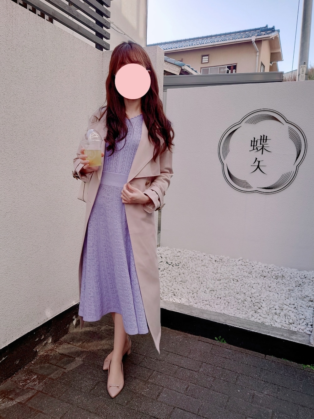 ラベンダー色 ワンピース パンプスを使った ラベンダーワンピース の
