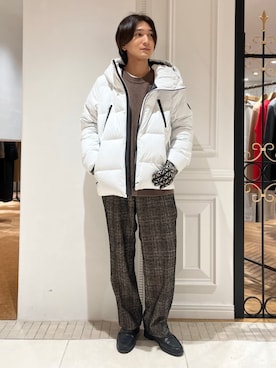 「アイテム（手袋）」を使った、DRESSTERIORさん（メンズ・172cm）の冬コーディネート