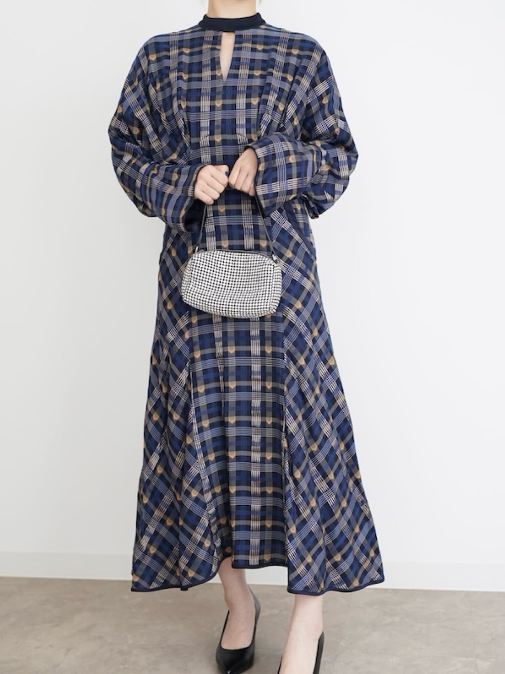 ワンピース Mame Kurogouchi KASURI PLAID ONE-PIECE Mame Kurogouchi KASURI PLAID ONE-PIECE